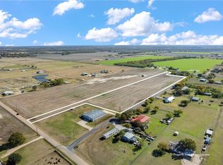 4 Kasberg Rd, West, TX 76691