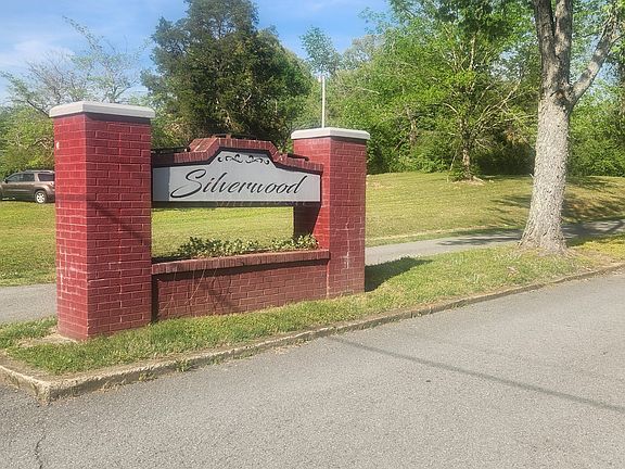 2nd image of 1212 Rosewood Dr