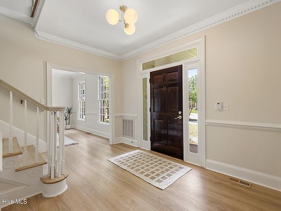 5th image of 2705 Calvert Place