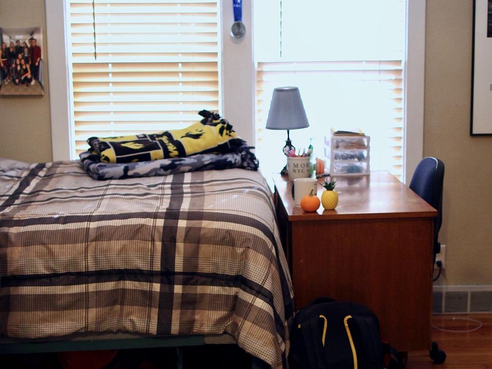 1st image of 404 S Lucas St #404