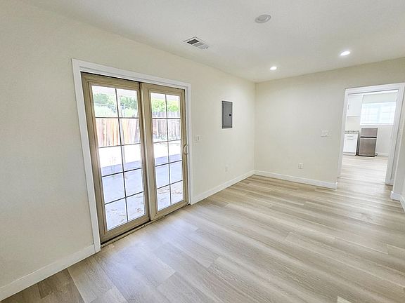 2nd image of 2340 Calle Glicina