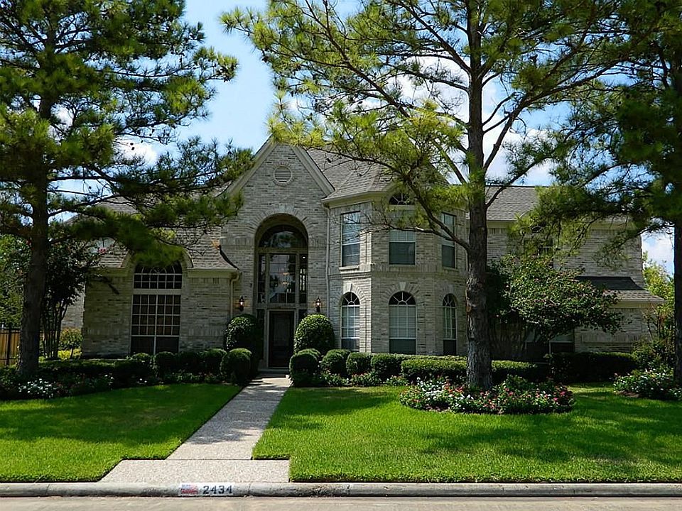 1st image of 2434 Rose Hollow Dr