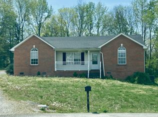 100 Sharon Dr, Portland, TN