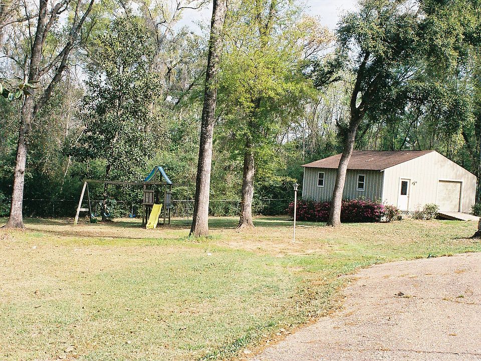 SHOP & BACK YARD