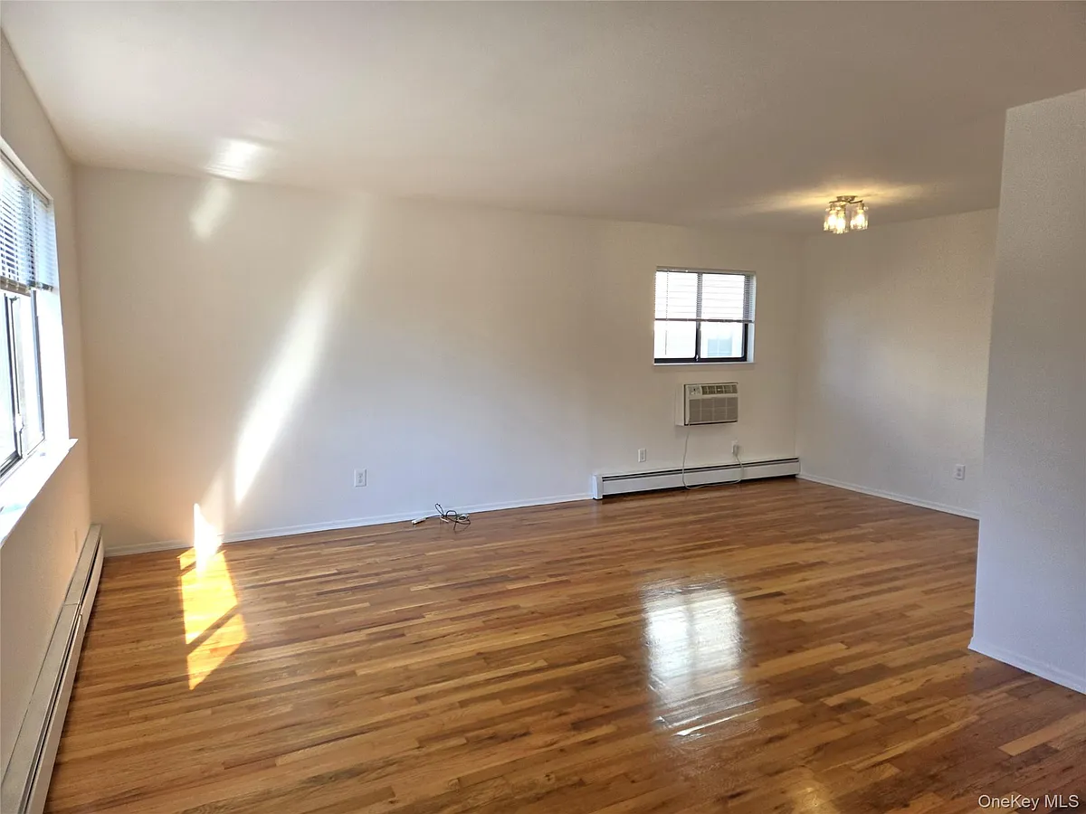 Building Photo - 74 Ashwood Rd #1