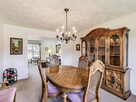 4th image of 2527 N Brighton Pl