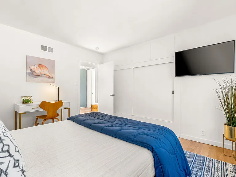 218 San Rafael Ave — Photo 36
