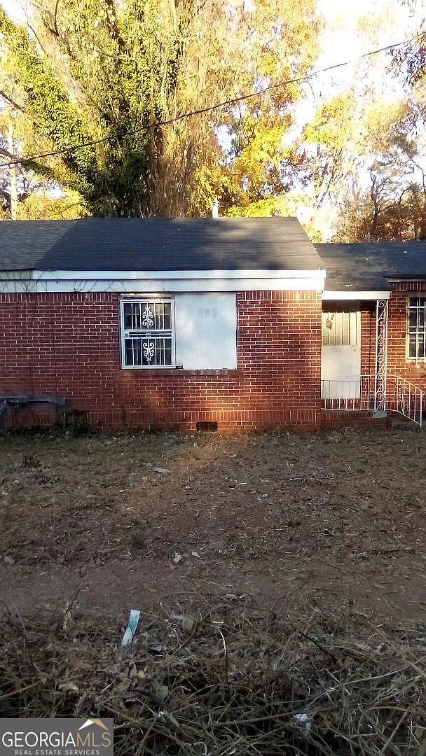 1754 Cahoon St SW photo 1