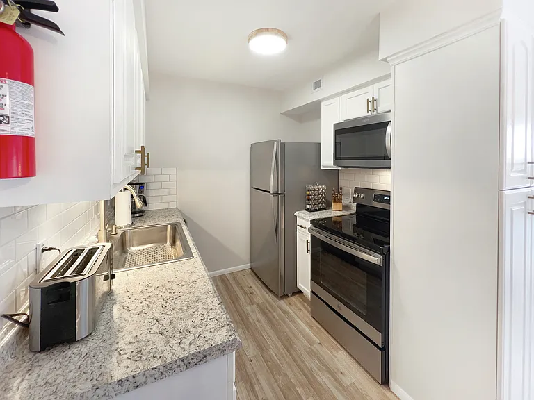 6351 N Barcelona Ct #822 — Photo 6
