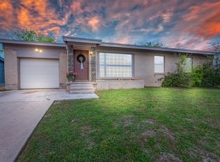 8304 Monmouth Dr, Fort Worth, TX 76116
