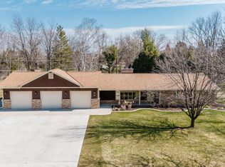 5220 S 100th St, Hales Corners, WI 53130