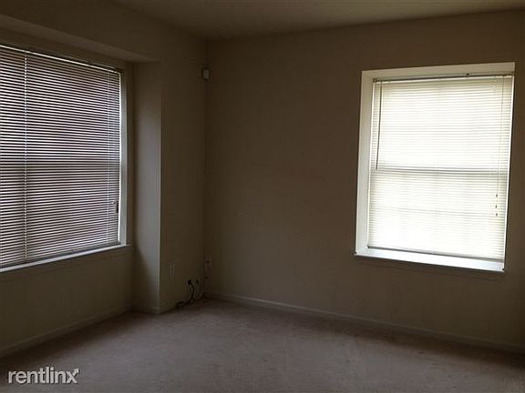 3rd image of 22069 Parkview Dr