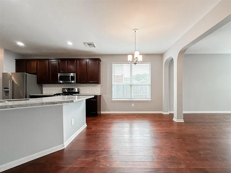 6810 Summer Bridge Ln — Photo 12