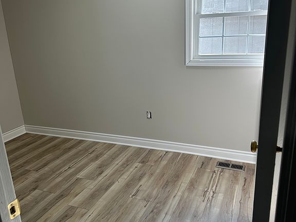4th image of 774 Catalina Dr