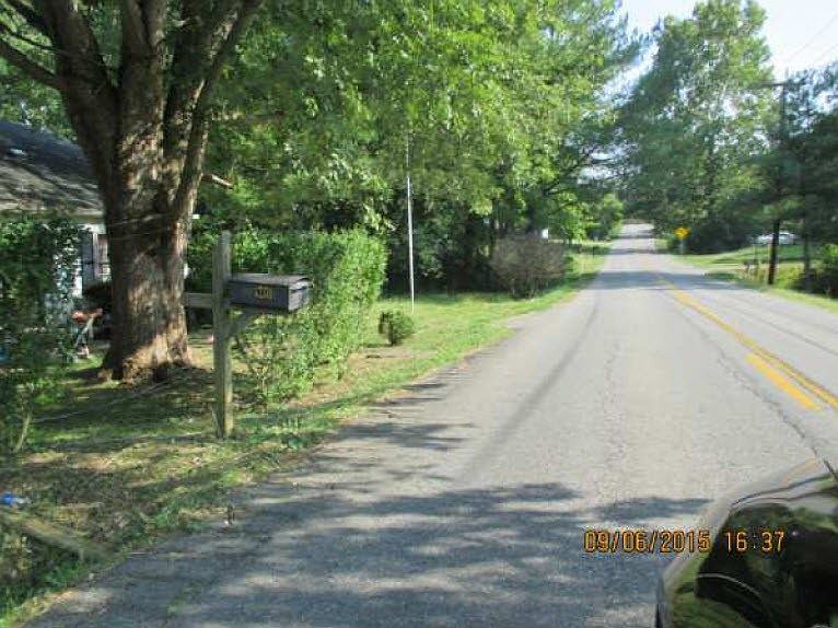 2nd image of 1201 Raceland Ave