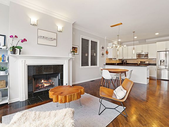 4th image of 946 N Winchester Ave #1