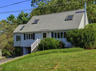 11 Hilltop Rd, Billerica, MA 01821