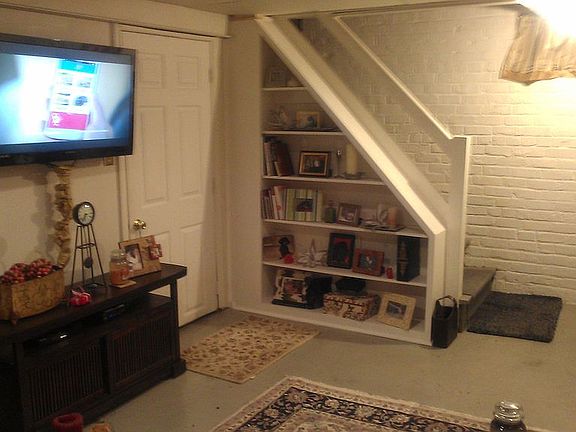 Apt LR stairway from entry