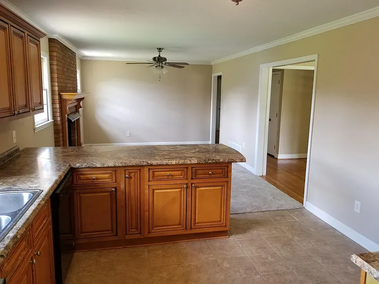 102 Woodfield Dr — Photo 21