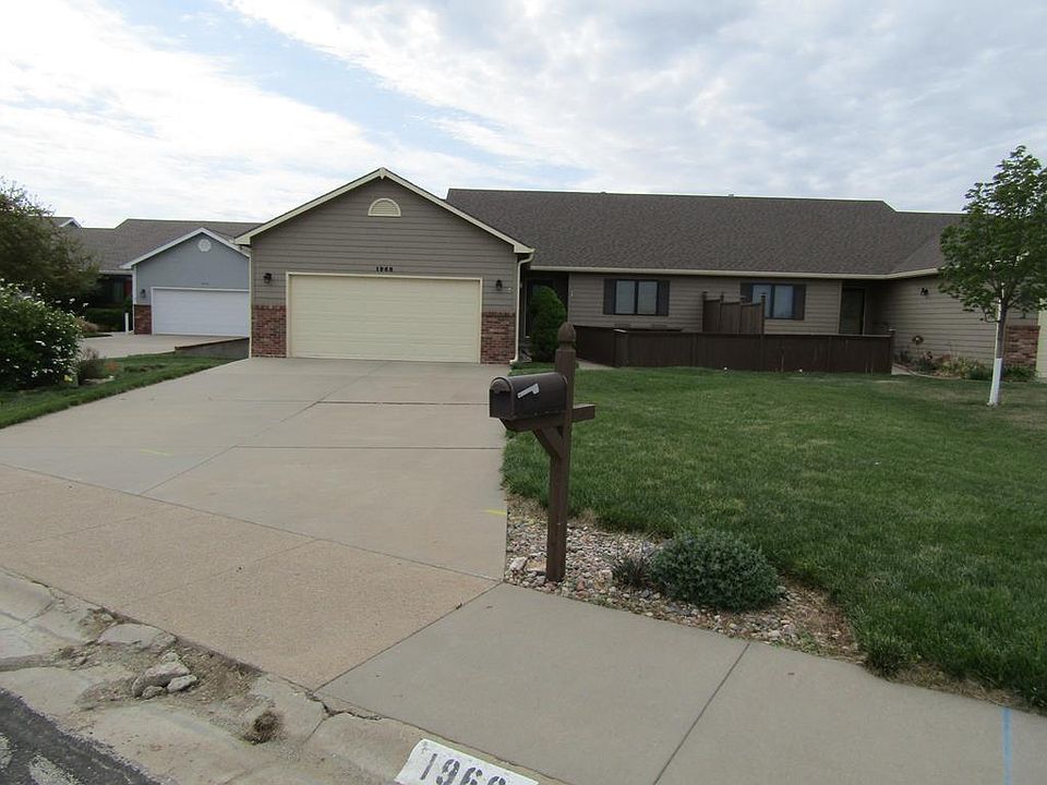 1st image of 1968 Foxtail Dr
