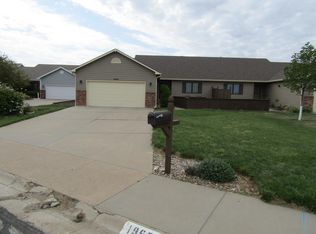 1968 Foxtail Dr, Salina, KS 67401
