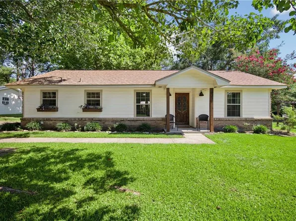 10310 Southhill Dr, Mobile, AL 36695
