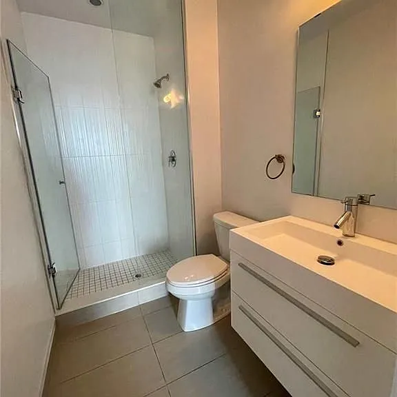 297 College St #1001 — Photo 7
