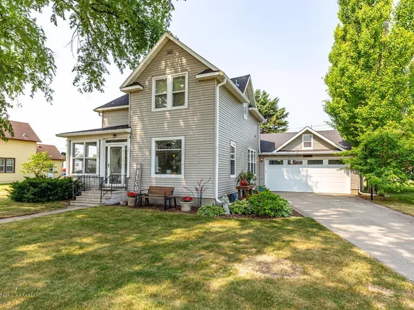 122 8th Ave N, Casselton, ND 58012