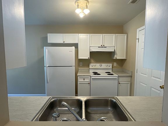 4th image of 5534 Windy Valley Dr