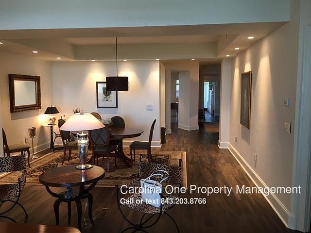 1st image of 153 N Plaza Ct