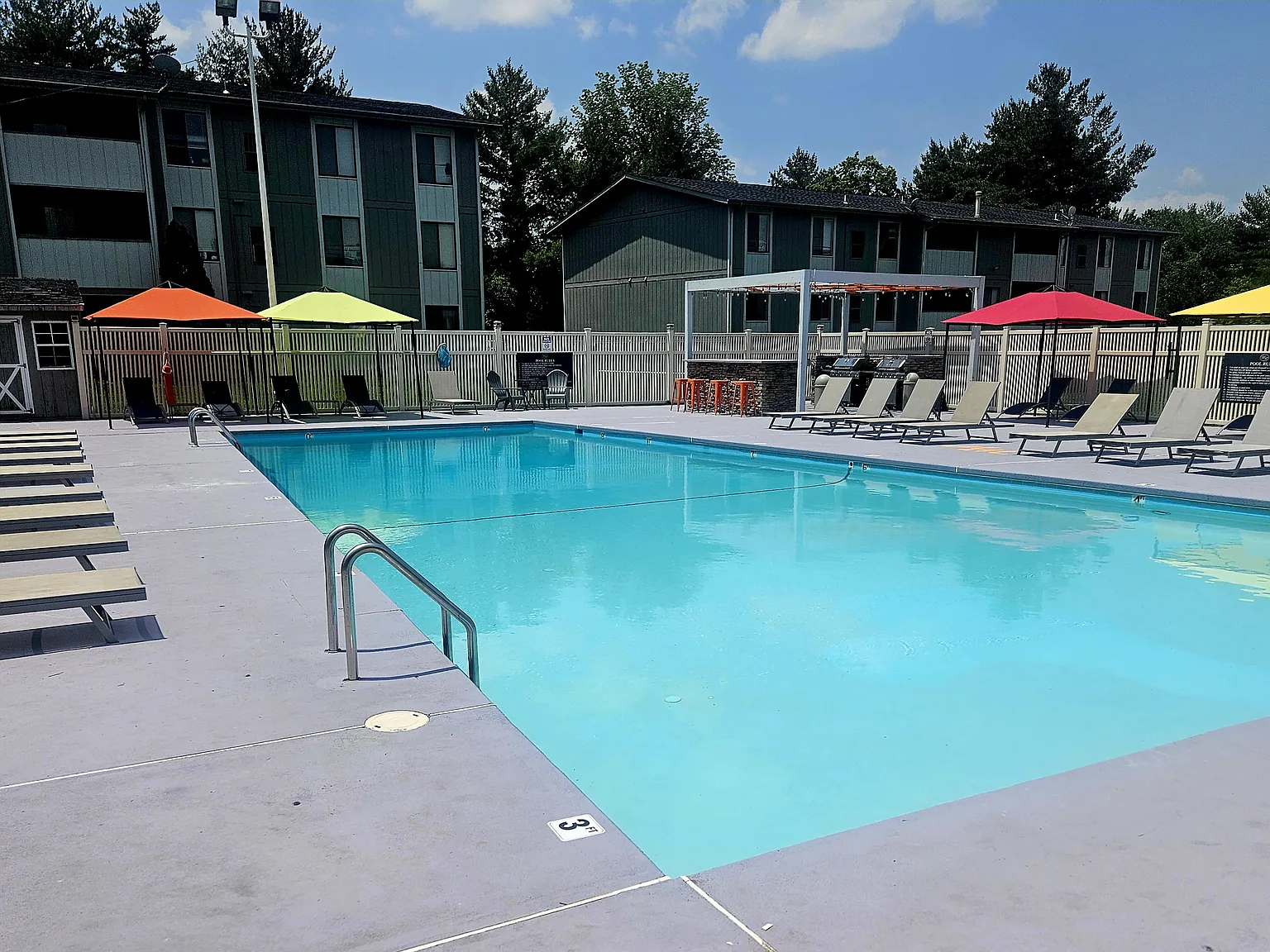 2 bed, 1.5 bath, 950 sqft, $1,249 — Photo 1