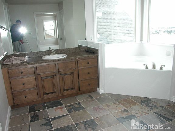 4th image of 1917 Rocklin Dr