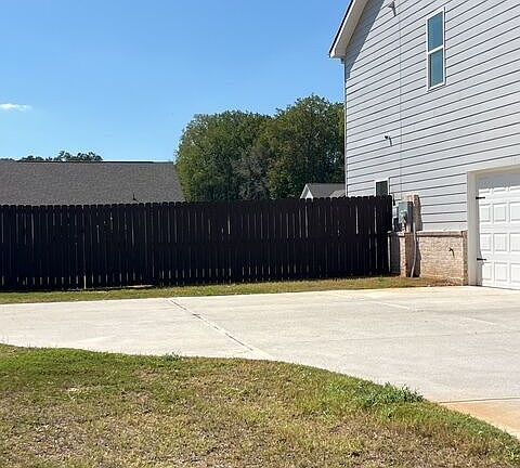 2nd image of 579 Meadows Farm Dr