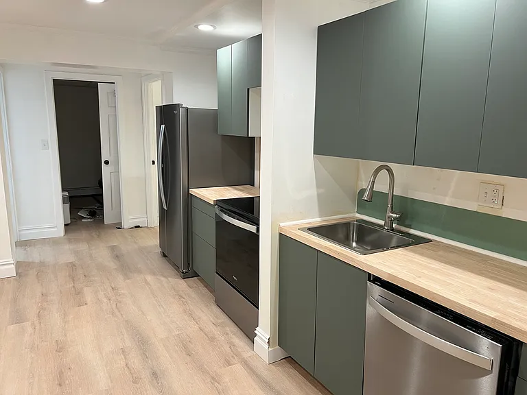 130 Fair St #1 — Photo 15
