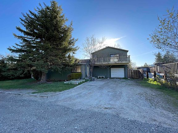 2nd image of 330 Sierra Ln