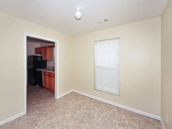 4th image of 1204 Dried Creek Ct