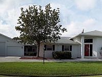 1st image of 734 SE Lighthouse Ave