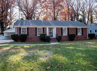 2200 Archdale Dr, Charlotte, NC 28210