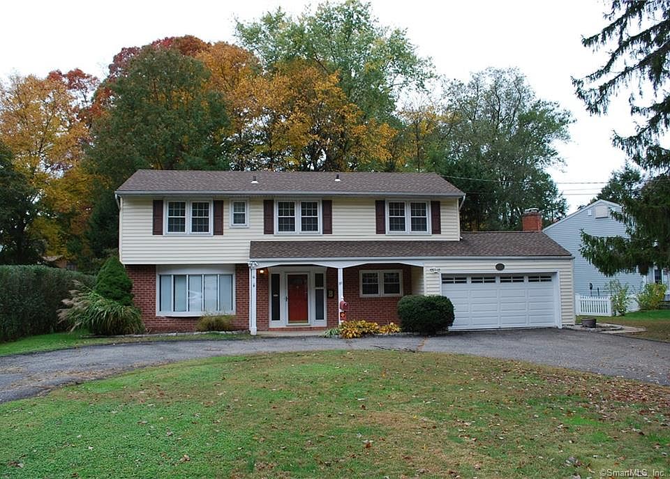 1st image of 86 Rolling Wood Dr
