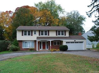 86 Rolling Wood Dr, Stamford, CT 06905