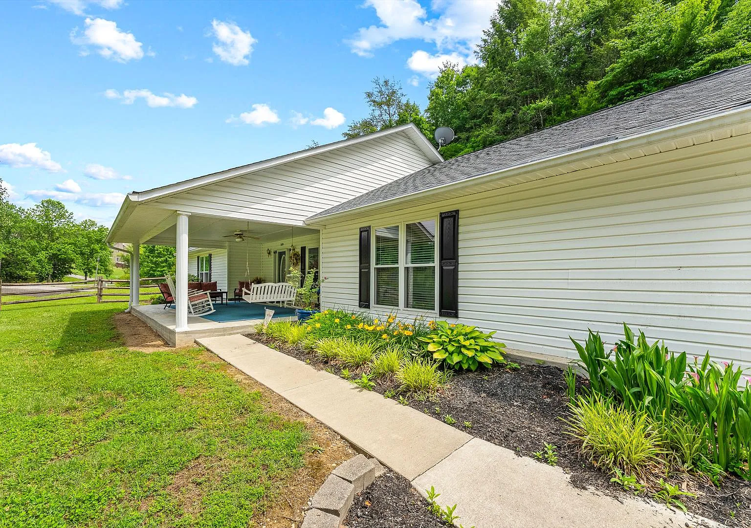 519 Country Oaks Dr — Photo 3