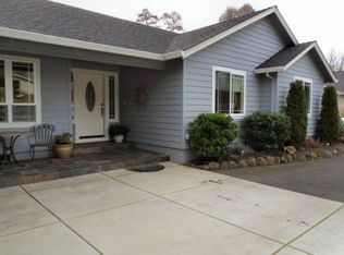 759 S Royal Ave, Eagle Point, OR 97524