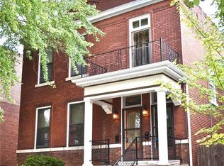 614 Dover Pl, Saint Louis, MO 63111