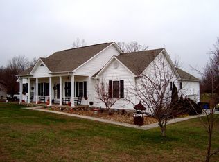 93 Sundrop Ln, Crossville, TN 38571