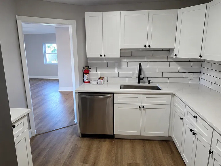 1019 Green Ln — Photo 7