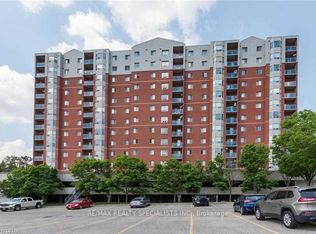 30 Chapman Ct #510, London, ON N6G 4Y4