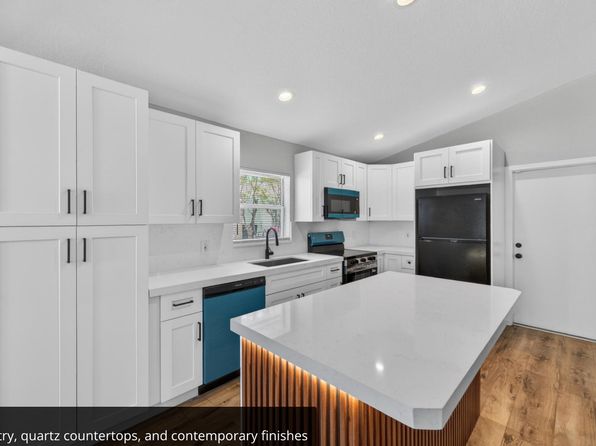351 NW 8th Ave