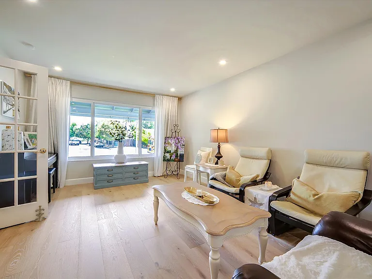 6237 Hancock Ave — Photo 6