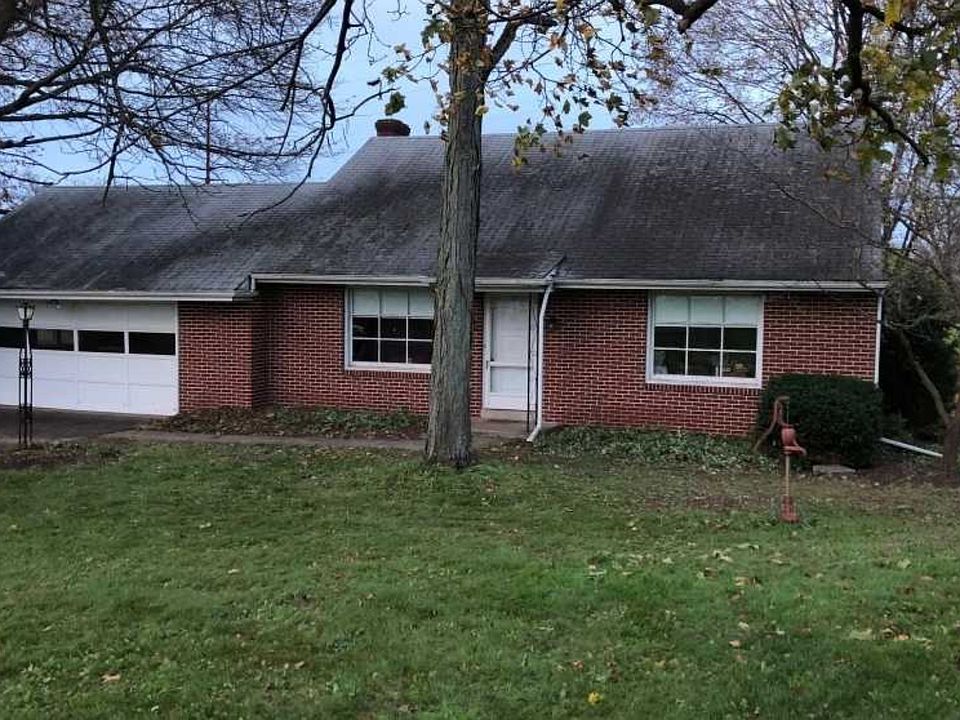 2nd image of 597 Bergey Rd