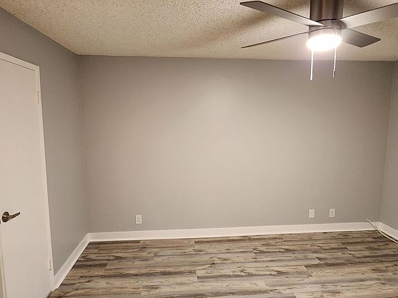 3rd image of 1087 Springfield St #Dd